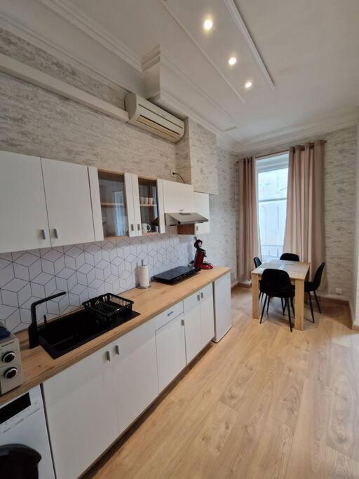 Appartement Au Coeur De La Ville Шалон-сюр-Сон Екстер'єр фото